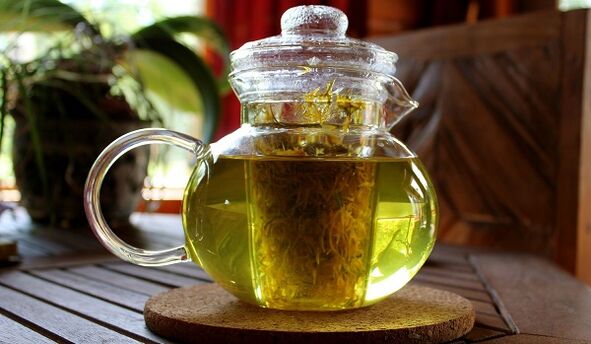 Décoction à base de plantes pour l'ostéochondrose cervicale