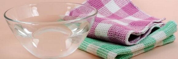 Serviette humidifiée pour compresser l'ostéochondrose cervicale